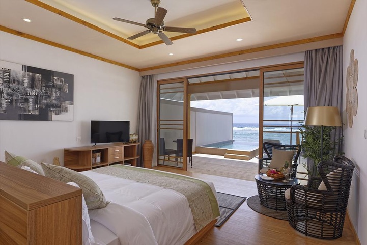 Brennia Kottefaru Maldives